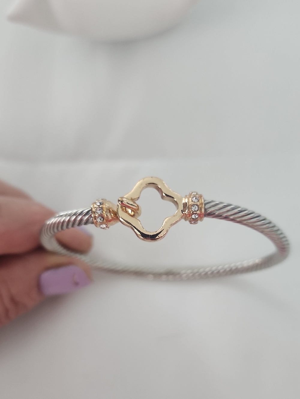 Two-Tone Cable Bracelet with Rose Gold Clover Clasp